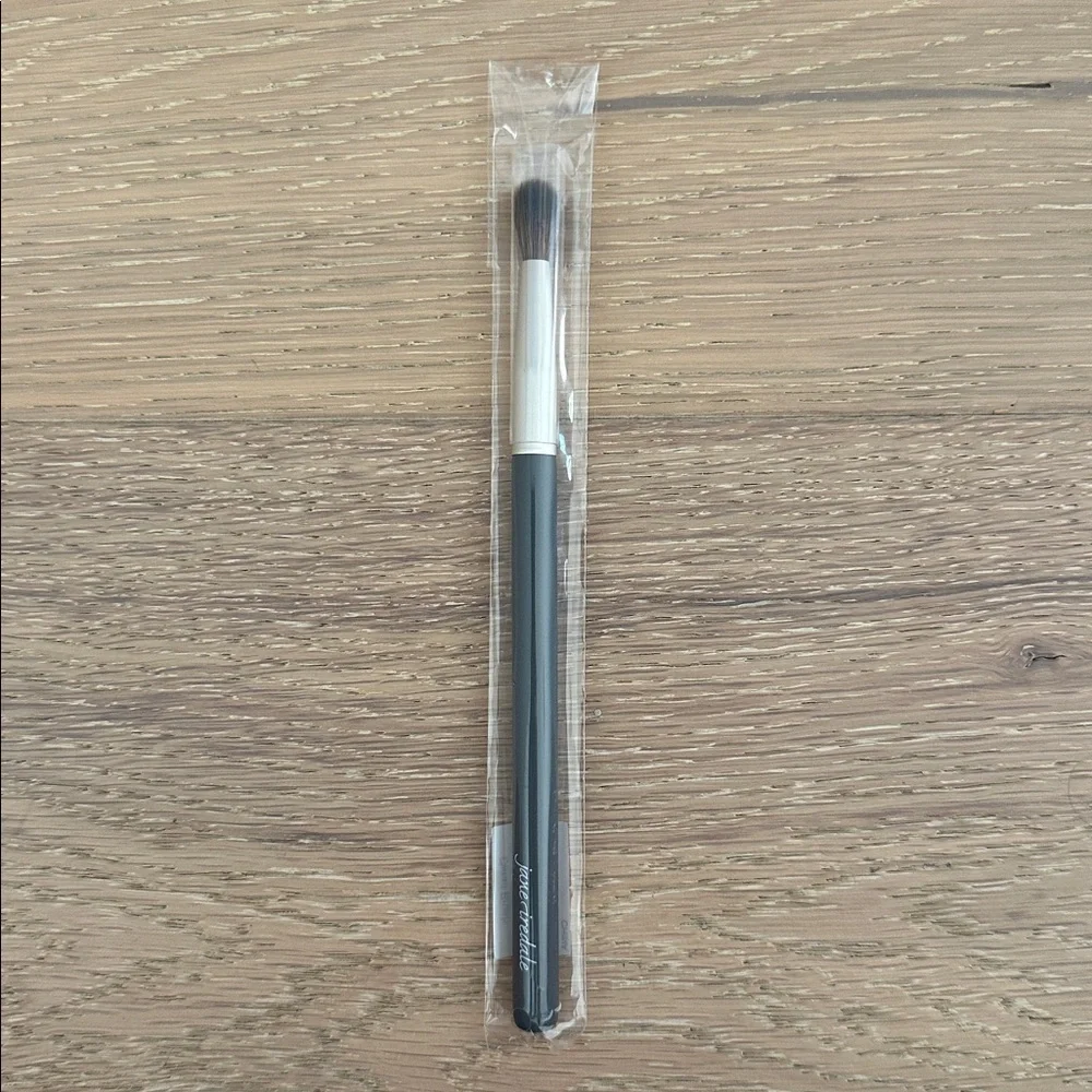 Jane Iredale Detail Brush